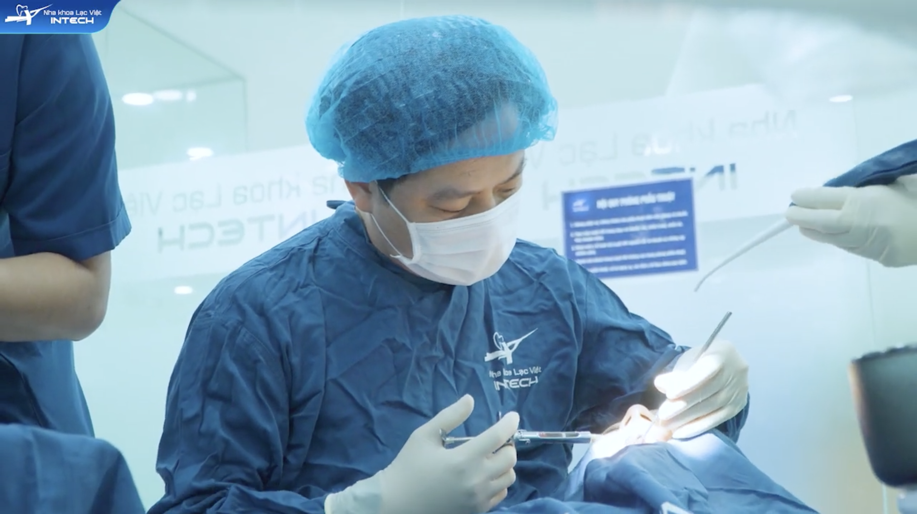 Khi lựa chọn trồng răng implant, cần kết hợp nhiều yếu tố để ca cấy ghép thành công