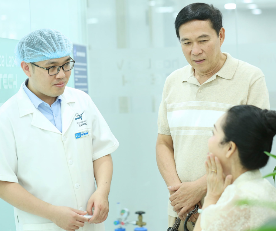 Chọn nha khoa có chế độ bảo hành và có lịch hẹn tái khám đầy đủ, rõ ràng.