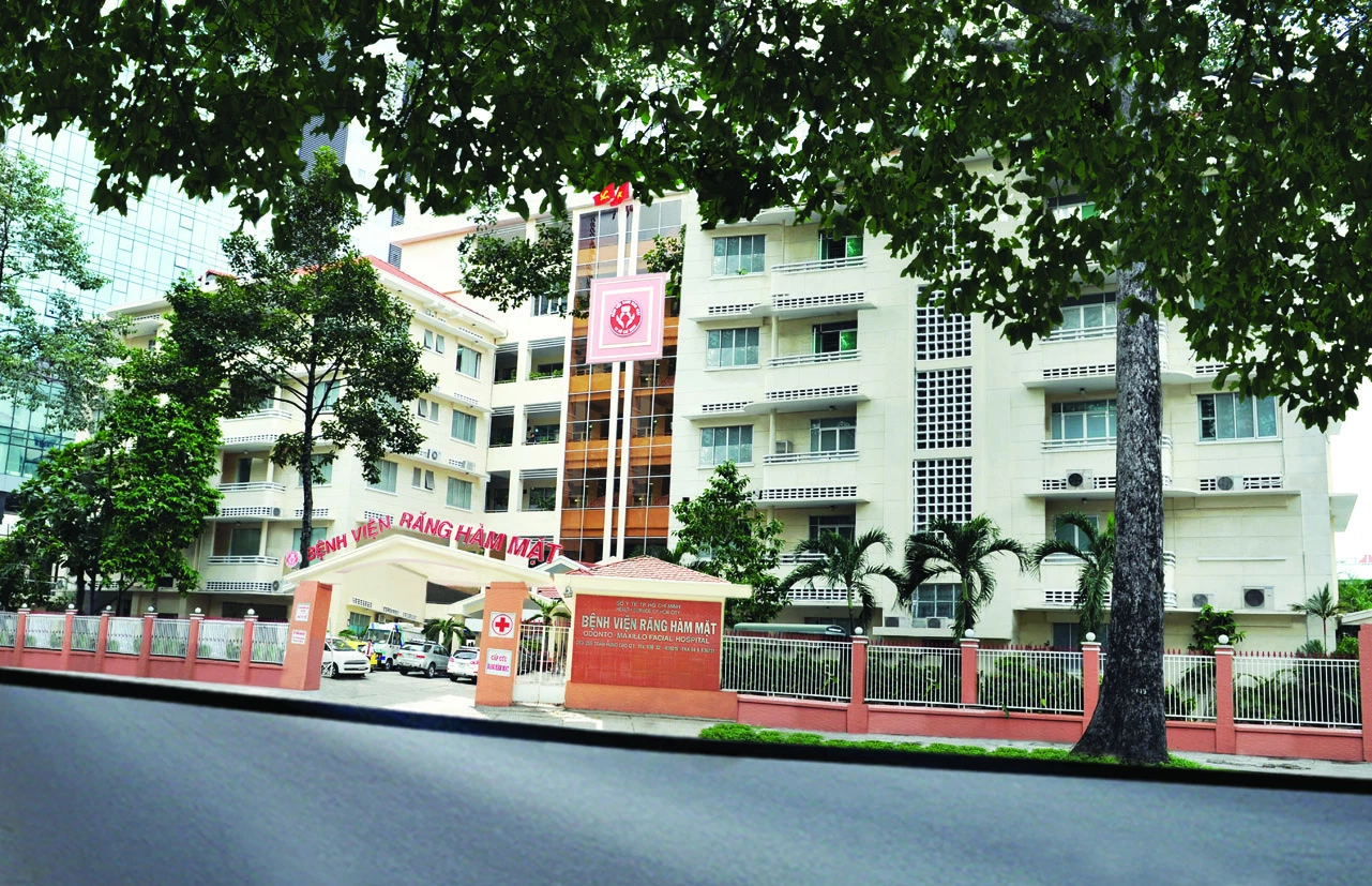 Bệnh viện Răng Hàm Mặt TP.HCM có chi phí hợp lý và quy trình rõ ràng.