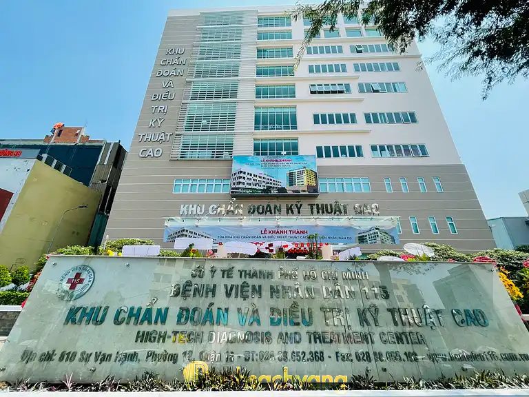 Khoa RHM ở bệnh viện Nhân dân 11 rất mạnh trong việc xử lý các ca tiểu phẫu và bệnh lý răng miệng cho bệnh nhân nội trú.