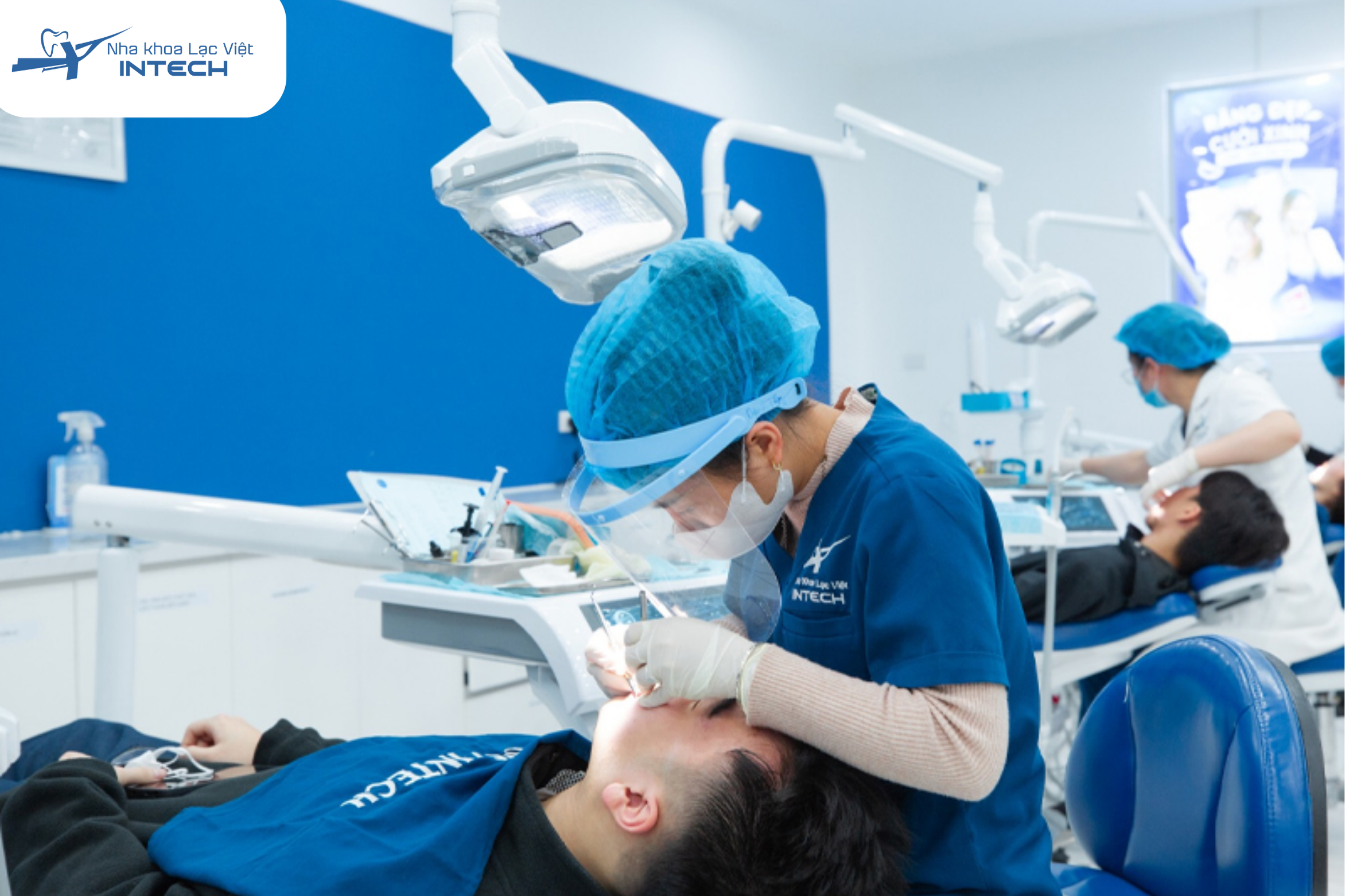 Nha khoa Lạc Việt Intech tự hào là địa chỉ được hàng ngàn khách hàng tin tưởng lựa chọn để kiến tạo nụ cười hoàn hảo, đặc biệt là dáng răng sứ thỏ đang được yêu thích
