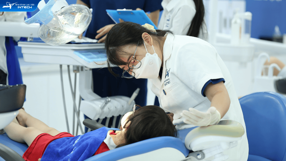 Phòng ngừa sâu răng cho bé