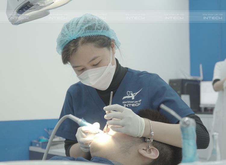 Thăm khám cơ sở nha khoa nếu sưng nướu răng ngày càng nghiêm trọng