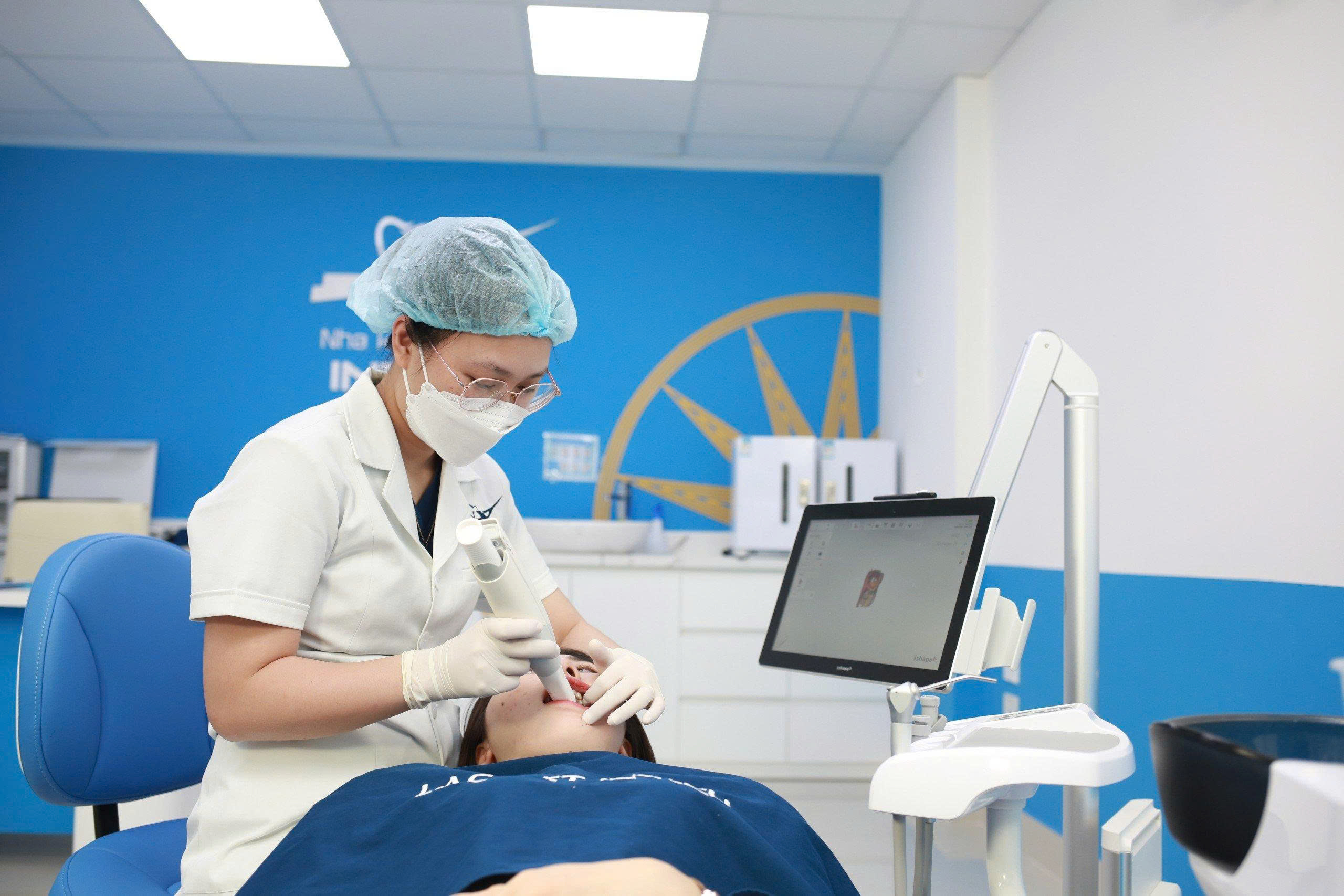 Nha khoa Lạc Việt Intech Hải Phòng trang bị đầy đủ các thiết bị thăm khám và chẩn đoán hiện đại.