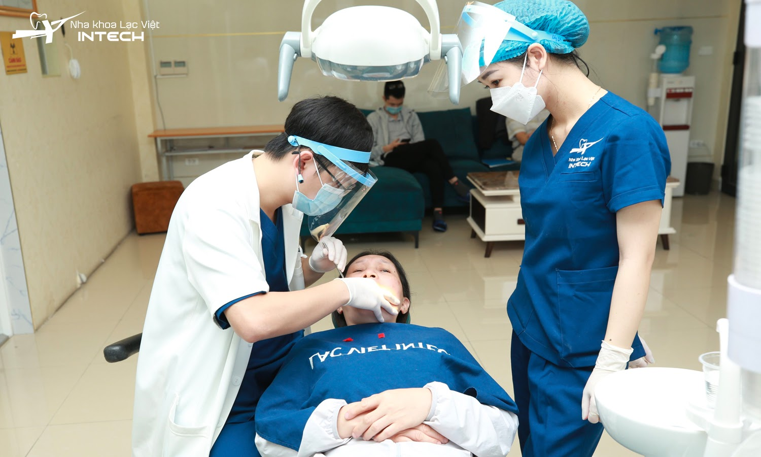 Cấy ghép Implant được chia làm 4 giai đoạn, kéo dài từ 3 - 6 tháng