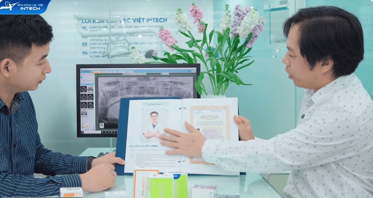  When considering dental implants in Vietnam, remember to check the dentist's legal documentation.